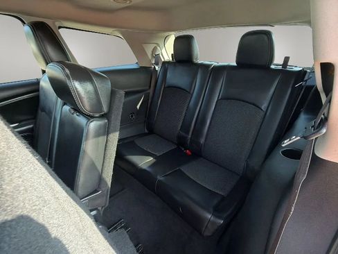 Used 2020 Dodge Journey Crossroad FWD image 18