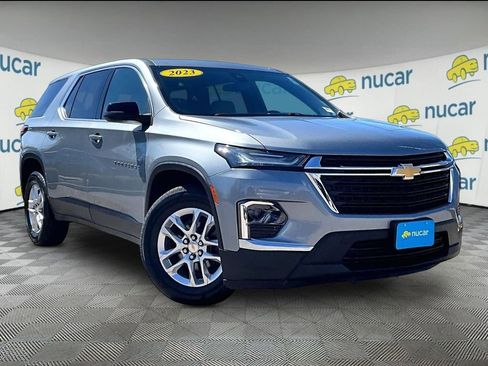 Used 2023 Chevrolet Traverse LS AWD/4WD image 1