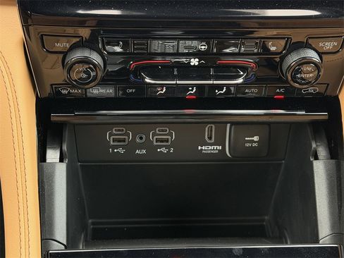 New 2025 Jeep Grand Cherokee Summit image 16