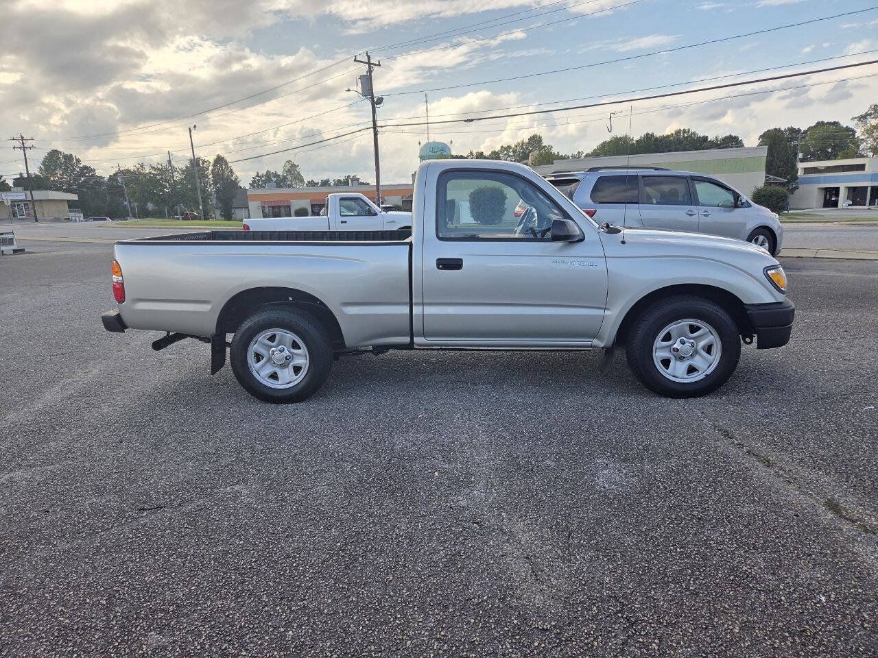 Used 2003 Toyota Tacoma 2WD Regular Cab w/ Enhancement Pkg image 2