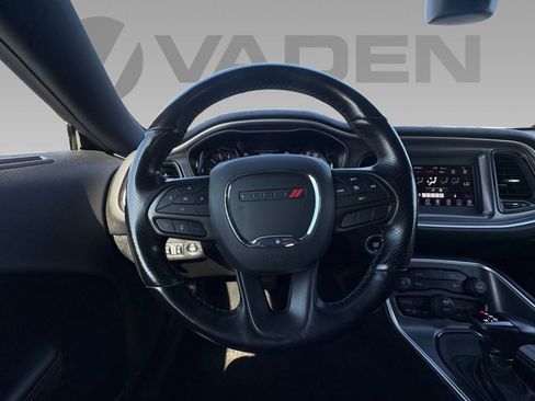 Used 2020 Dodge Challenger SXT w/ Blacktop Package image 10