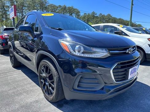Used 2021 Chevrolet Trax LT w/ Sport Edition image 1