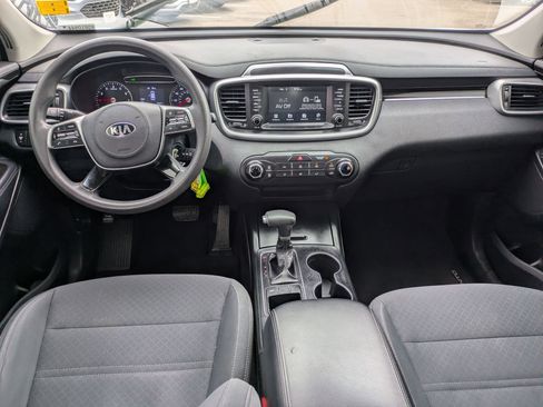 Used 2019 Kia Sorento L image 15