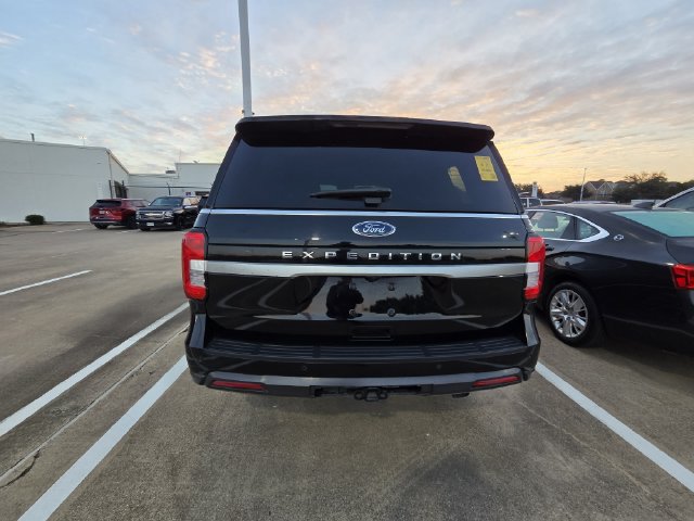 Used 2023 Ford Expedition XL AWD/4WD image 5