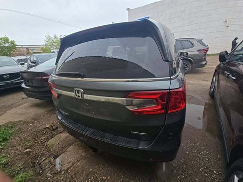 Used 2019 Honda Odyssey Touring image 3