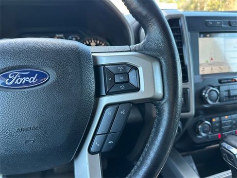 Used 2019 Ford F150 Lariat w/ Trailer Tow Package image 22