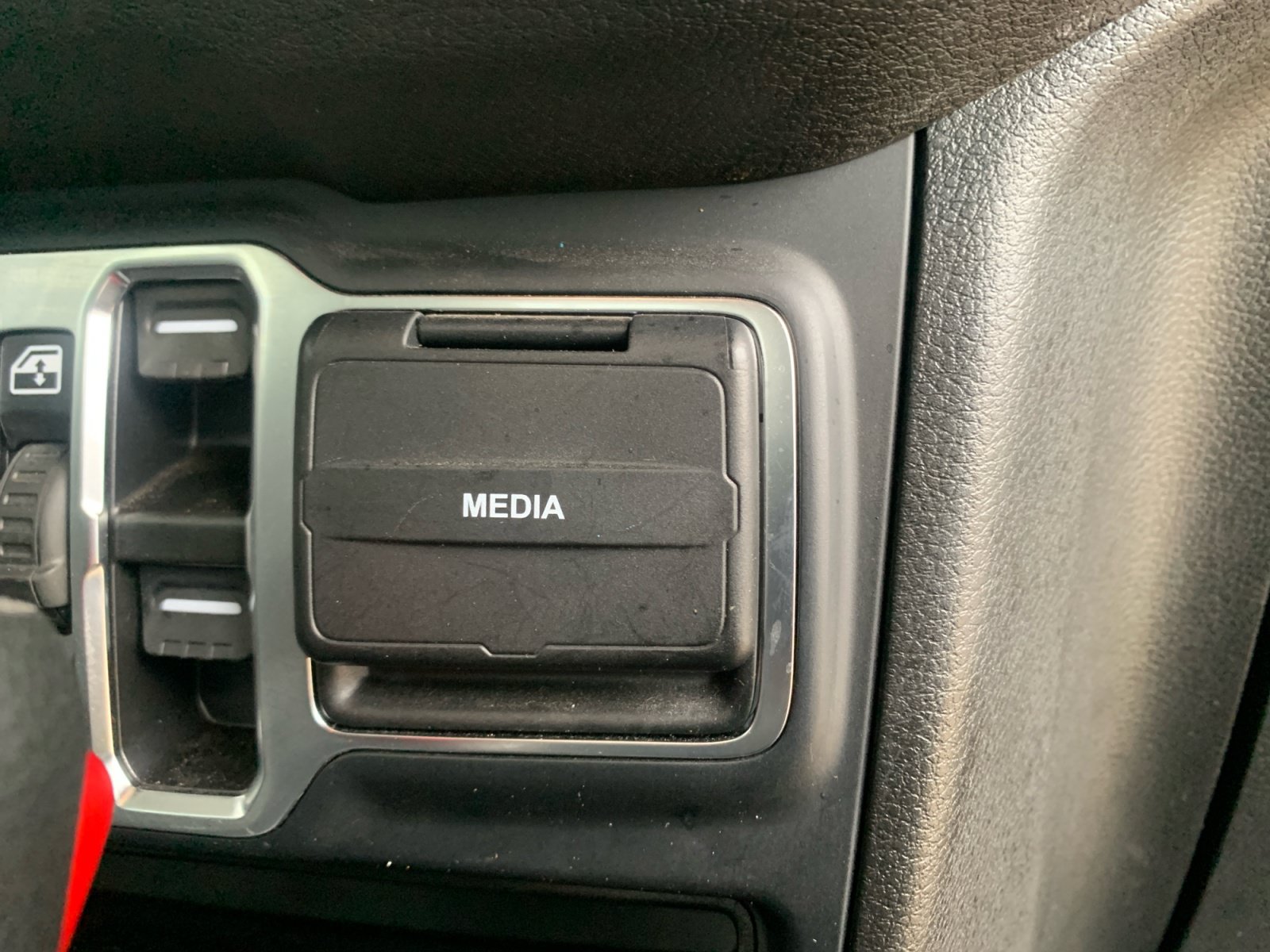 Used 2024 Jeep Gladiator Sport AWD/4WD image 36