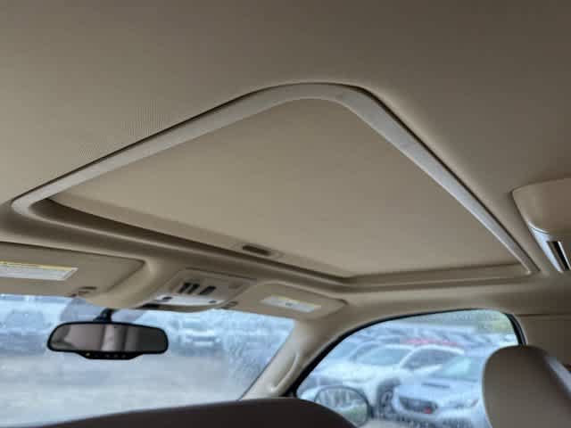 Used 2013 Chevrolet Tahoe LTZ RWD image 17