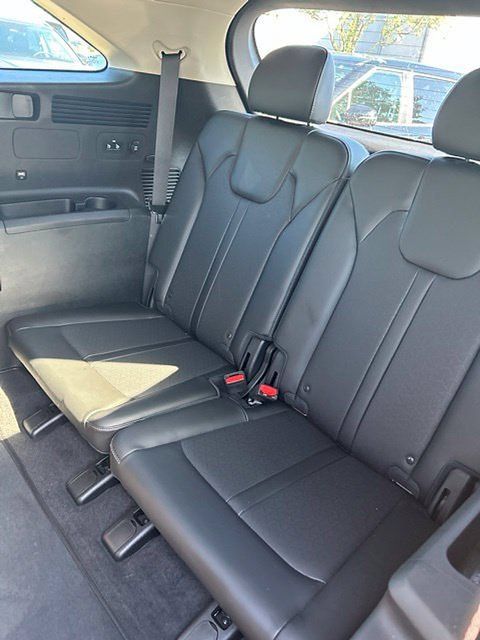 Certified 2023 Kia Sorento S w/ Panoramic Sunroof Package FWD image 16