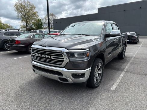 Used 2023 RAM 1500 Laramie AWD/4WD image 4