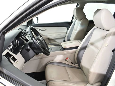 Used 2012 MAZDA CX-9 Touring w/ Moonroof & Bose Audio Pkg AWD/4WD image 6