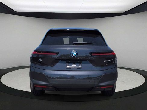 Certified 2022 BMW iX xDrive50 w/ Premium Package AWD/4WD image 7