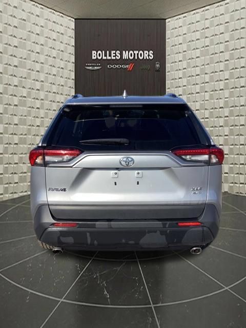 Used 2025 Toyota RAV4 XLE AWD/4WD image 6