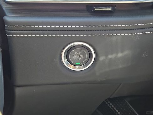 Used 2025 Cadillac Escalade V w/ LPO, ONYX Package AWD/4WD image 31