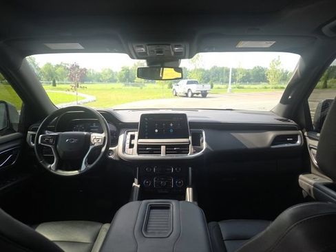 Used 2024 Chevrolet Tahoe Z71 w/ Luxury Package AWD/4WD image 22