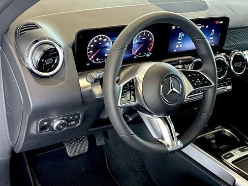 New 2026 Mercedes-Benz GLB 250 4MATIC image 19