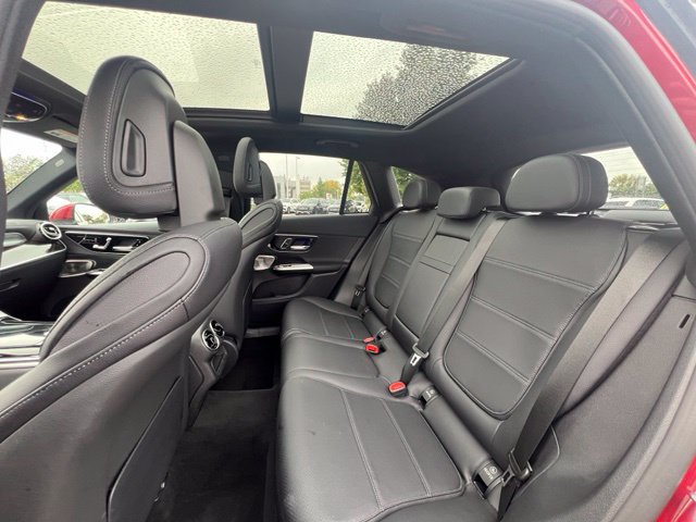 Used 2024 Mercedes-Benz GLC 300 4MATIC image 24