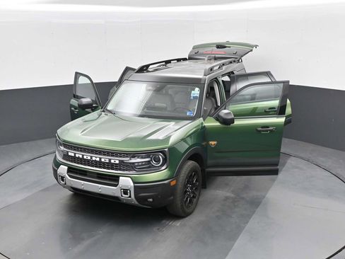 Certified 2025 Ford Bronco Sport Badlands w/ Badlands Tech Package AWD/4WD image 30