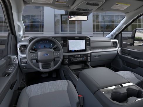 New 2026 Ford F250 XLT w/ XLT Premium Package AWD/4WD image 9
