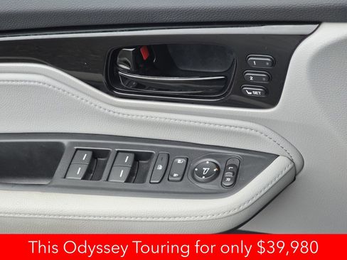Used 2024 Honda Odyssey Touring image 39