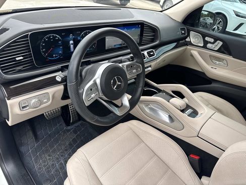 Used 2022 Mercedes-Benz GLS 580 4MATIC image 25