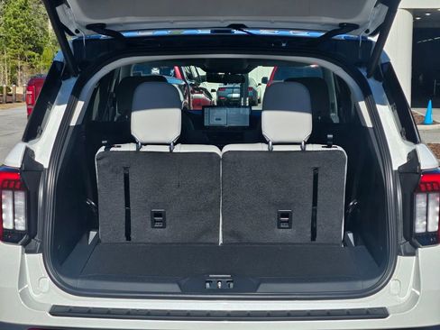 New 2026 Ford Explorer Active w/ Active Comfort Package image 29