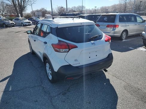 Used 2019 Nissan Kicks S w/ Exterior Package image 4