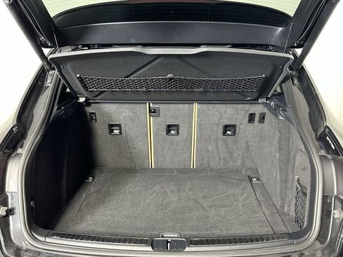 Used 2020 Porsche Macan AWD/4WD image 24
