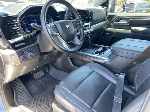 Used 2025 Chevrolet Silverado 2500 LTZ w/ LTZ Premium Package AWD/4WD image 6
