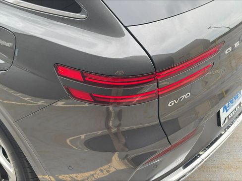 New 2026 Genesis GV70 2.5T Advanced AWD/4WD image 7