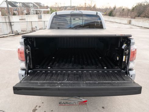 Used 2020 Toyota Tacoma TRD Off-Road image 39