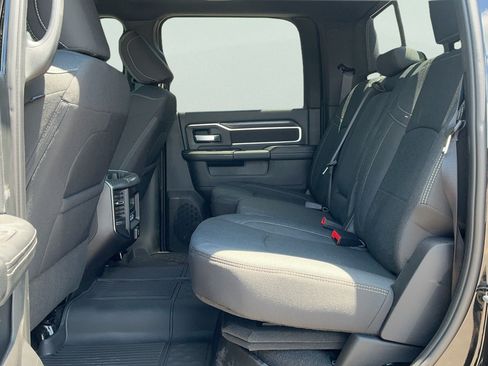 New 2025 RAM 2500 Big Horn AWD/4WD image 14