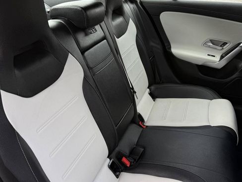 Used 2023 Mercedes-Benz CLA 250 4MATIC image 38