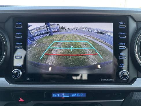 Used 2022 Toyota Tacoma SR5 w/ Trail Edition image 30