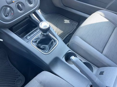Used 2008 Volkswagen Rabbit S FWD image 24