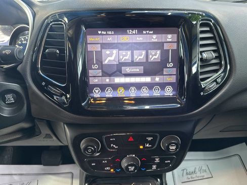 Used 2021 Jeep Compass Limited image 29