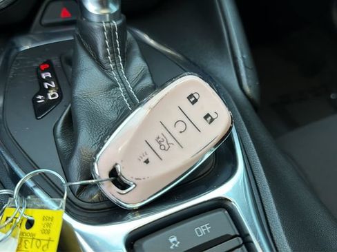 Used 2023 Chevrolet Camaro LT RWD image 28