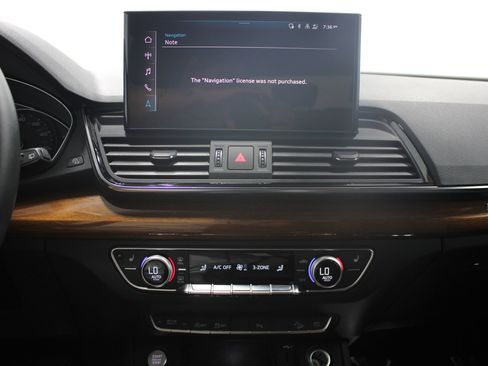 Used 2023 Audi Q5 2.0T Premium w/ Convenience Package AWD/4WD image 32