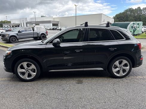 Used 2021 Audi Q5 Prestige w/ Prestige Package image 4