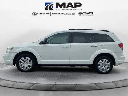 Used 2020 Dodge Journey SE w/ SE Popular Equipment Group image 2
