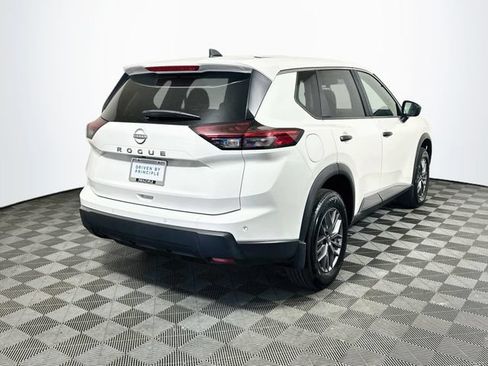 Used 2025 Nissan Rogue S FWD image 8