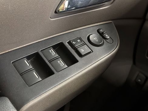 Used 2014 Honda Odyssey EX-L image 12