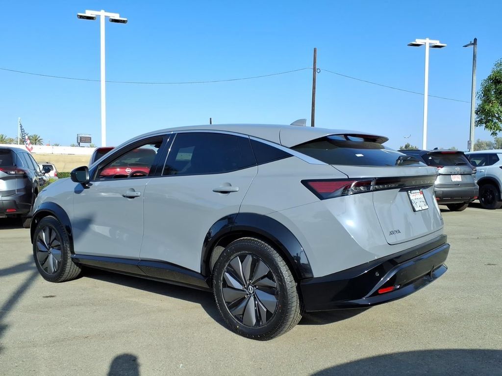Used 2024 Nissan Ariya FWD image 7