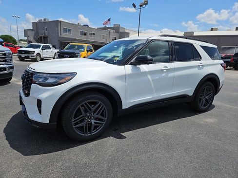 New 2026 Ford Explorer ST AWD/4WD image 5