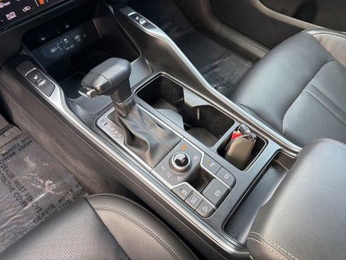 Used 2024 Kia Sorento S image 28