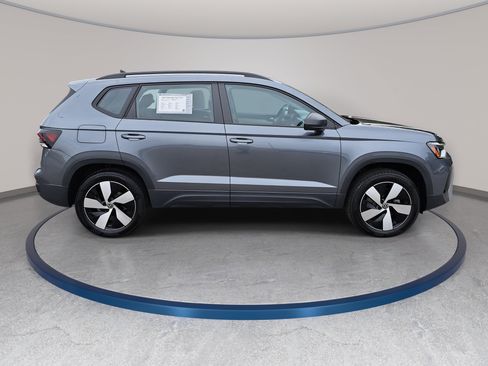 Used 2025 Volkswagen Taos S AWD/4WD image 4