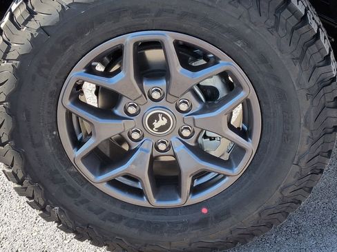 New 2025 Ford Bronco Badlands image 14