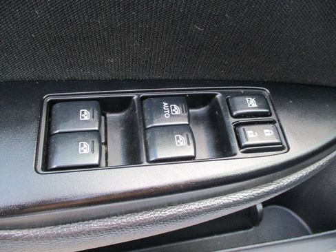 Used 2014 Subaru Legacy 2.5i Premium image 40