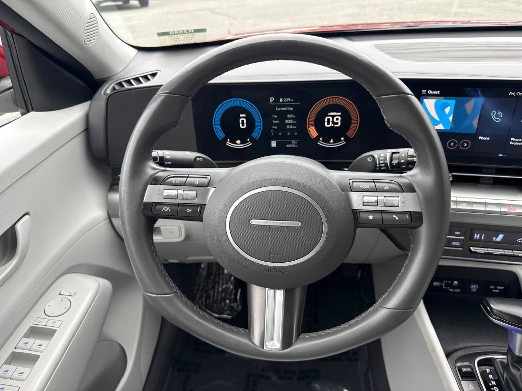 Used 2024 Hyundai Kona SEL AWD/4WD image 17