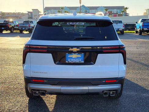 New 2026 Chevrolet Traverse LT image 4